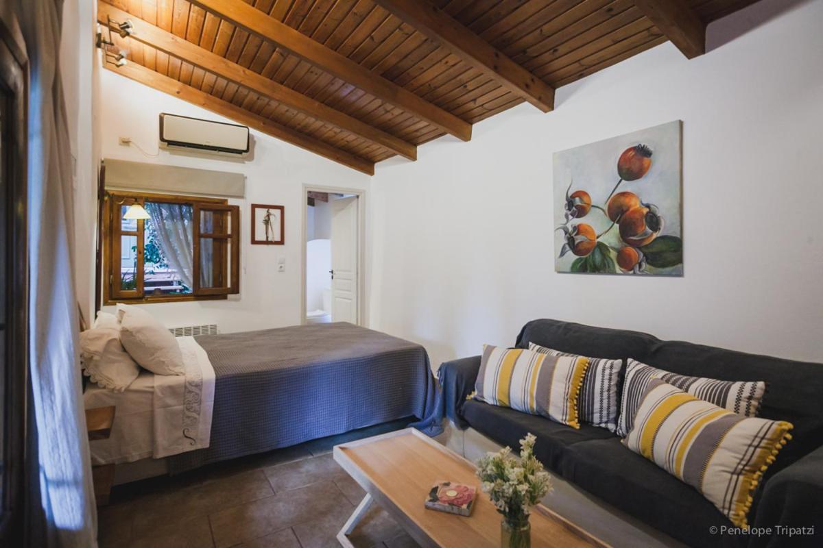 Small Guesthouse In The Garden Amarynthos Extérieur photo